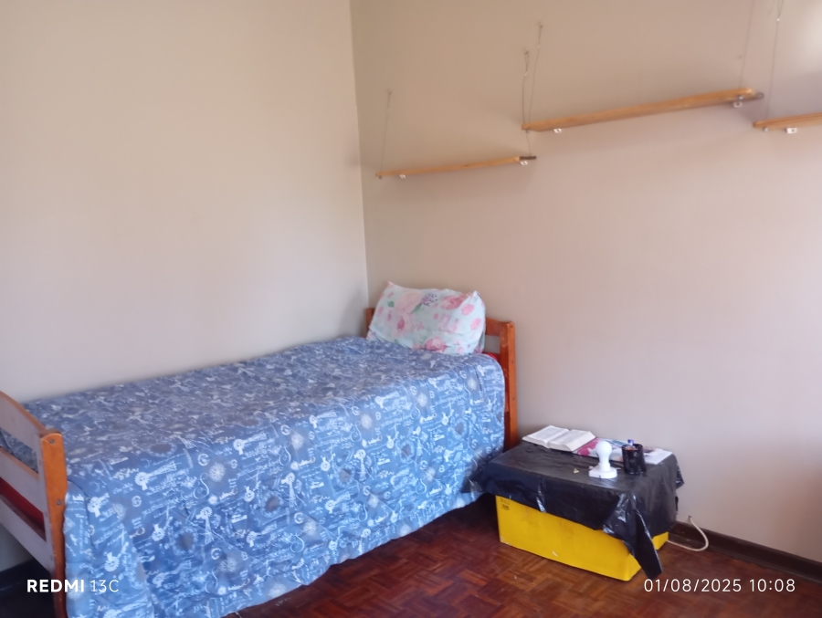 To Let 7 Bedroom Property for Rent in Glen Marais Gauteng