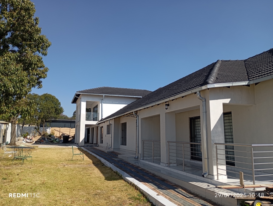 To Let 4 Bedroom Property for Rent in Allen Grove Gauteng