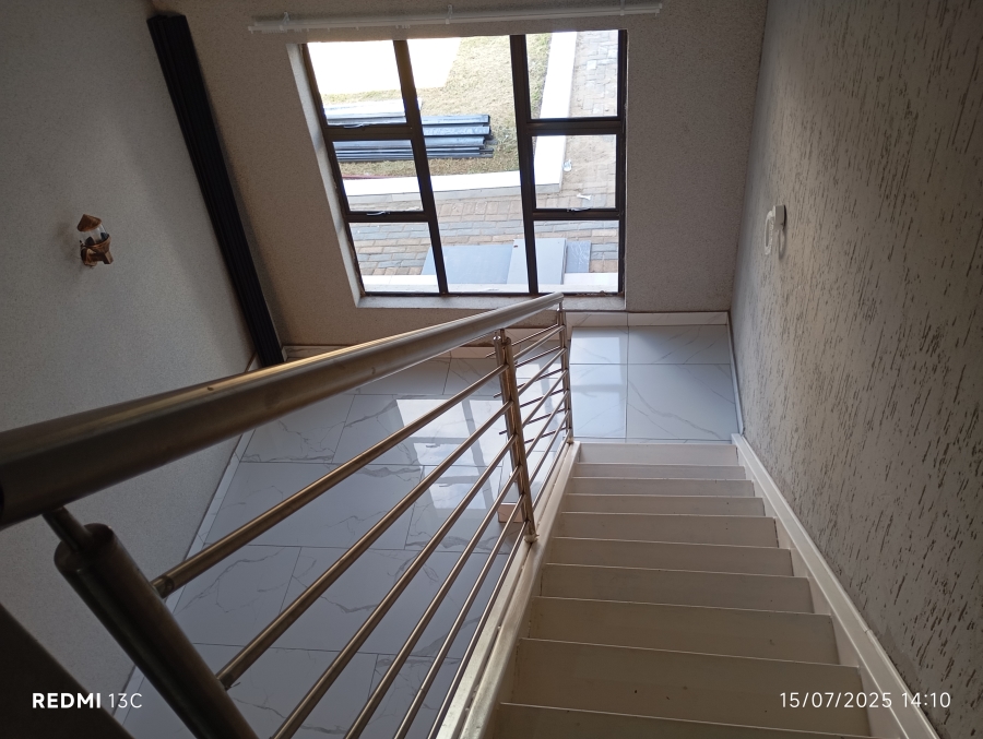 To Let 4 Bedroom Property for Rent in Allen Grove Gauteng