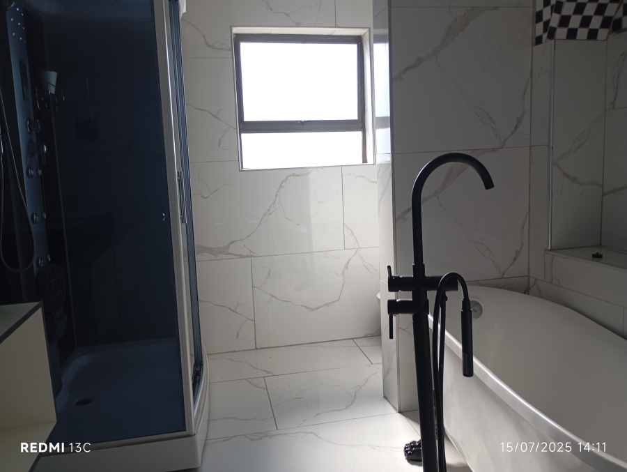To Let 4 Bedroom Property for Rent in Allen Grove Gauteng