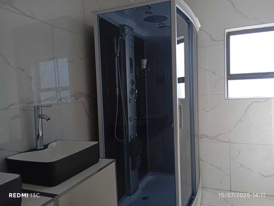 To Let 4 Bedroom Property for Rent in Allen Grove Gauteng
