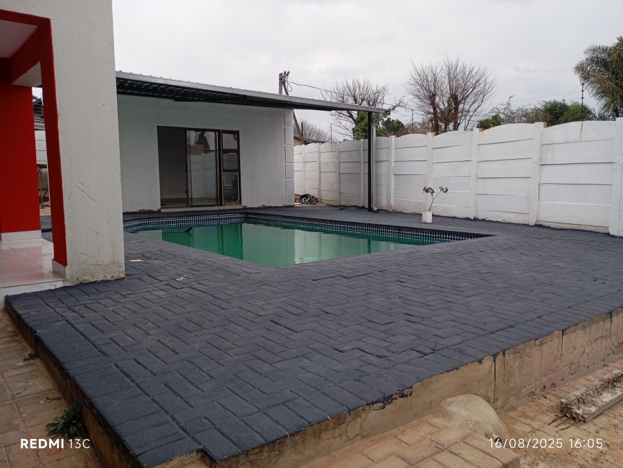 4 Bedroom Property for Sale in Allen Grove Gauteng