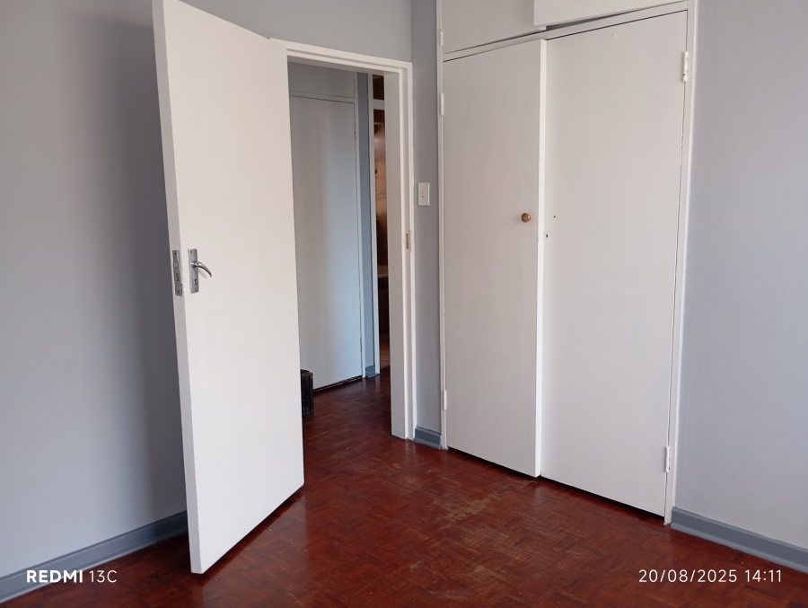 To Let 3 Bedroom Property for Rent in Rhodesfield Gauteng