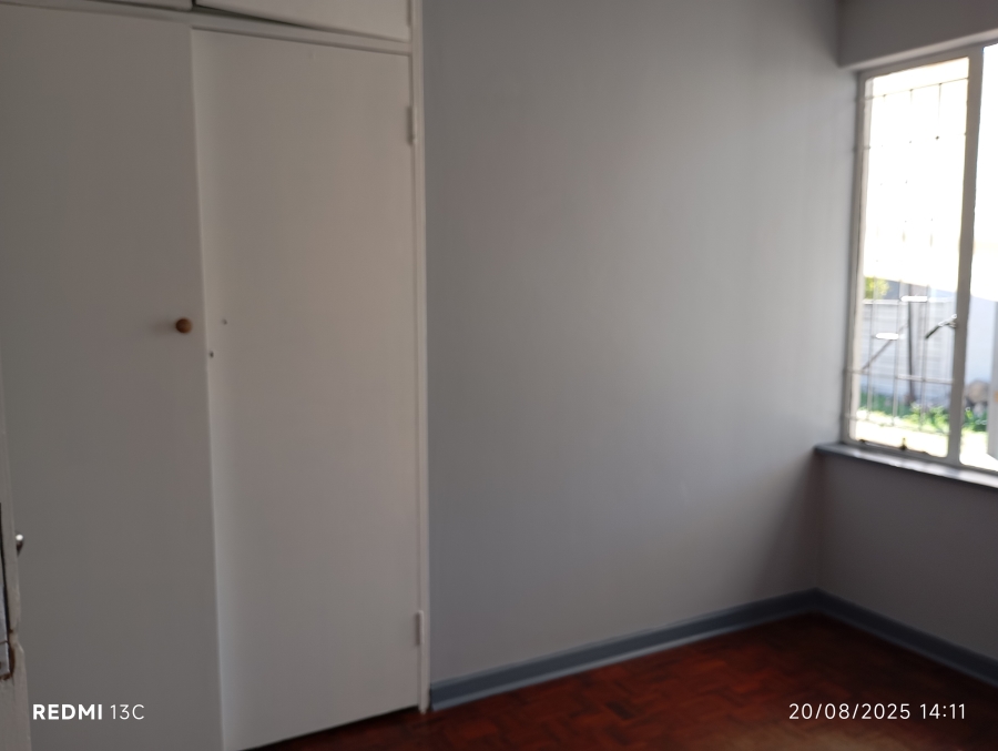 To Let 3 Bedroom Property for Rent in Rhodesfield Gauteng