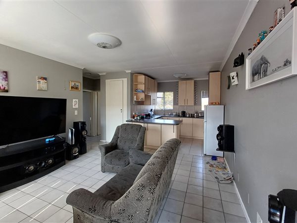 2 Bedroom Property for Sale in Brackendowns Gauteng