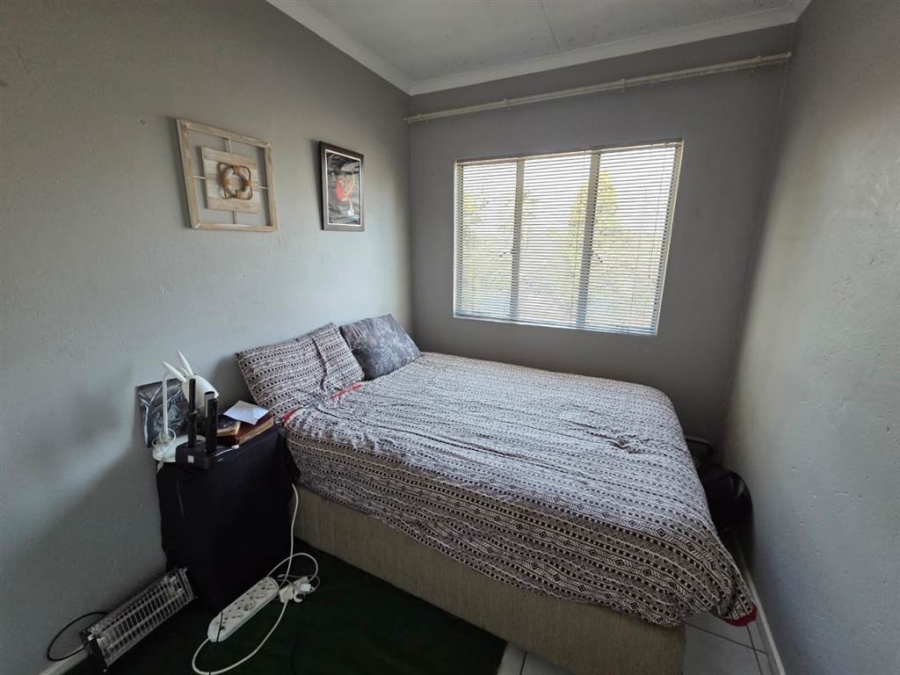 2 Bedroom Property for Sale in Brackendowns Gauteng