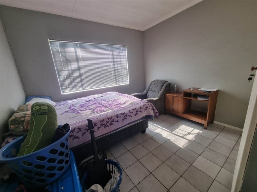2 Bedroom Property for Sale in Brackendowns Gauteng