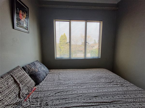 2 Bedroom Property for Sale in Brackendowns Gauteng