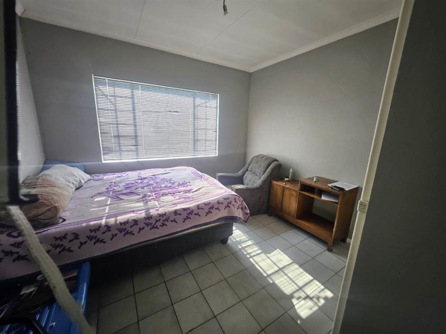 2 Bedroom Property for Sale in Brackendowns Gauteng
