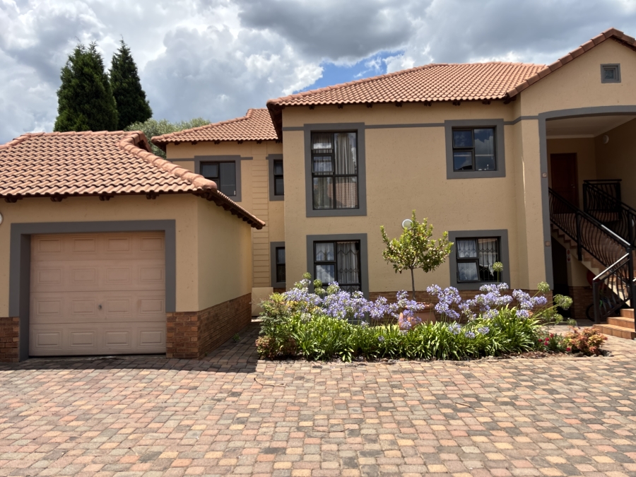 3 Bedroom Property for Sale in Ravenswood Gauteng