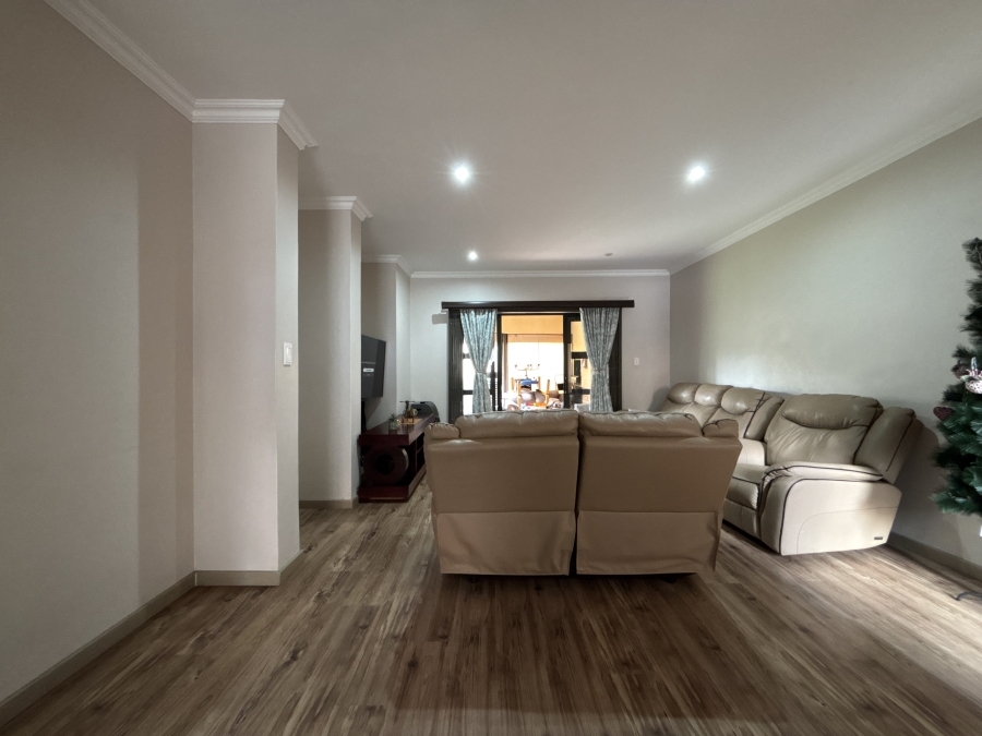 3 Bedroom Property for Sale in Ravenswood Gauteng