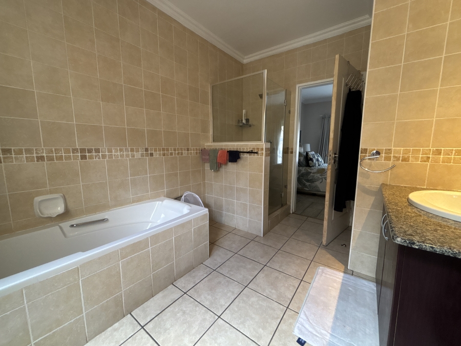 3 Bedroom Property for Sale in Ravenswood Gauteng