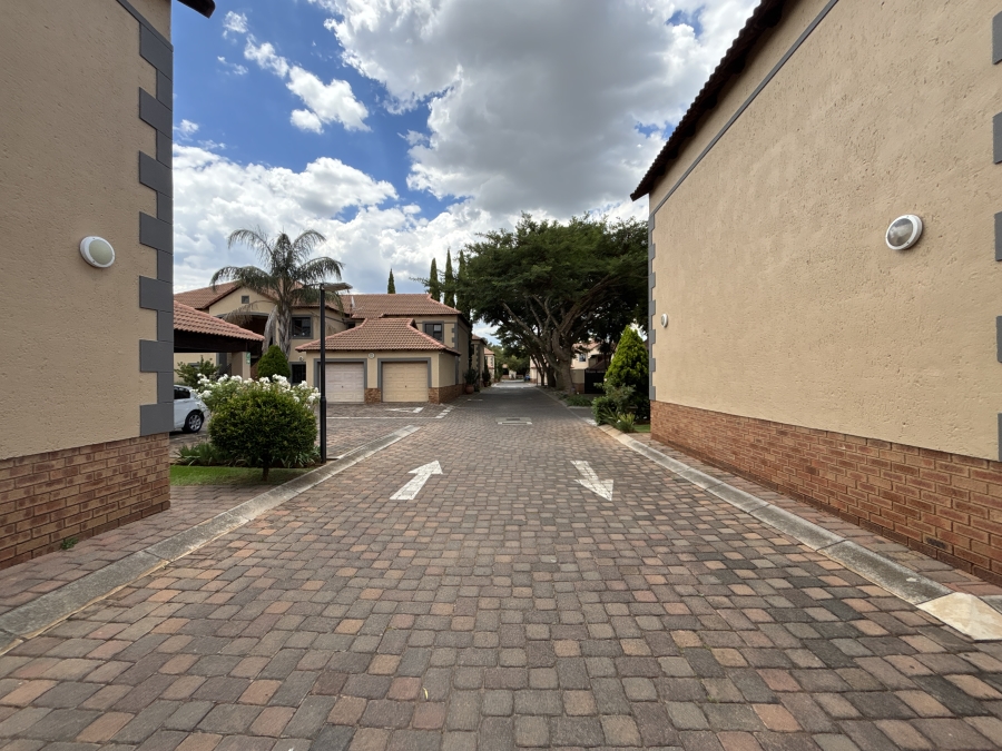 3 Bedroom Property for Sale in Ravenswood Gauteng