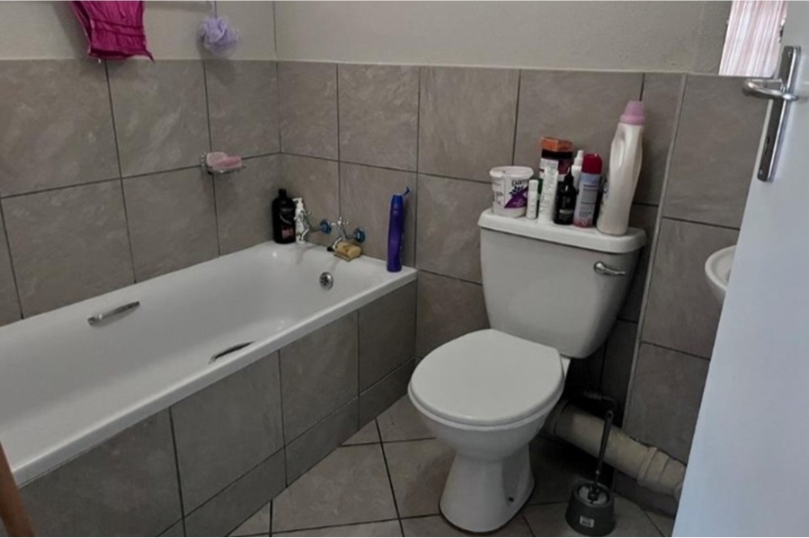 To Let 2 Bedroom Property for Rent in Lotus Gardens Gauteng
