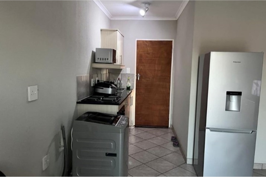 To Let 2 Bedroom Property for Rent in Lotus Gardens Gauteng