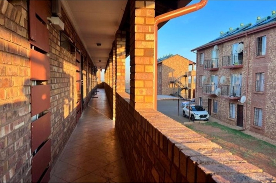 To Let 2 Bedroom Property for Rent in Lotus Gardens Gauteng