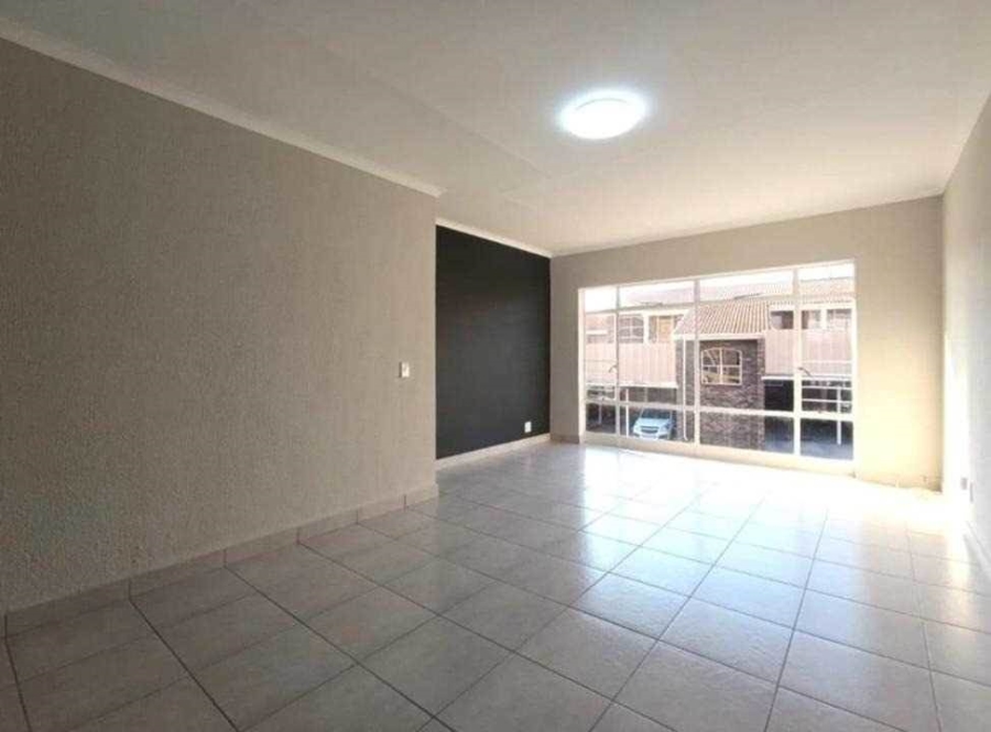 2 Bedroom Property for Sale in Brackendowns Gauteng
