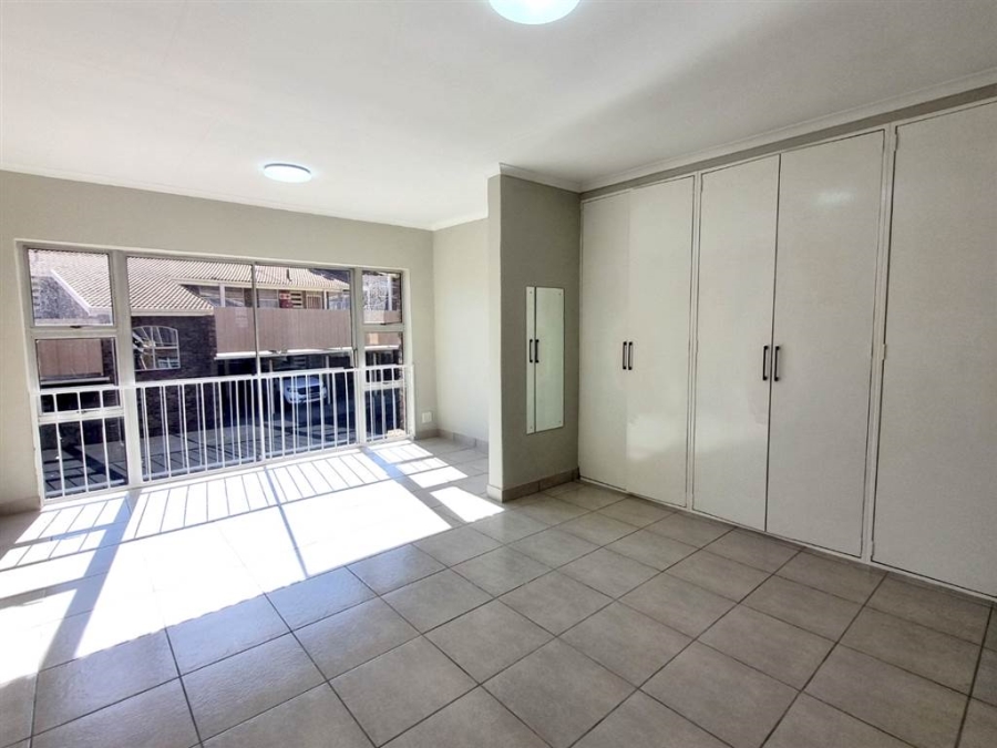 2 Bedroom Property for Sale in Brackendowns Gauteng