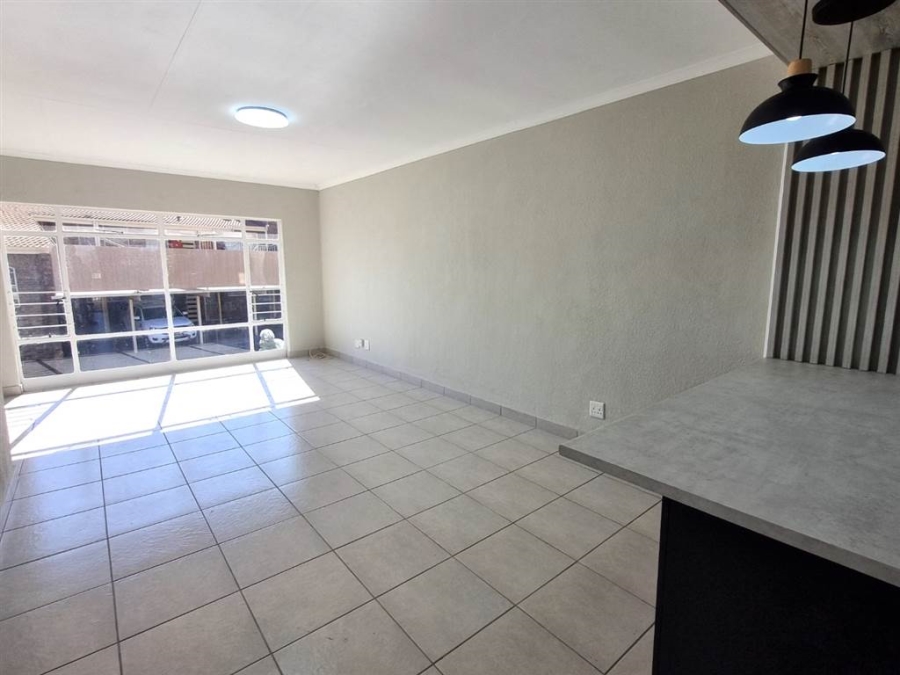 2 Bedroom Property for Sale in Brackendowns Gauteng