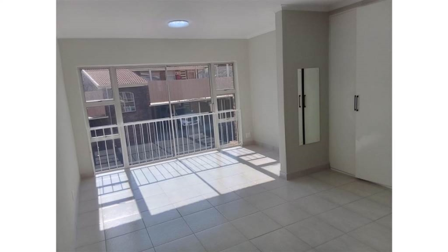 2 Bedroom Property for Sale in Brackendowns Gauteng