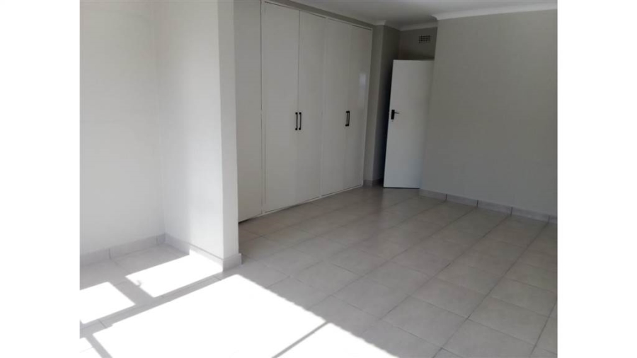 2 Bedroom Property for Sale in Brackendowns Gauteng