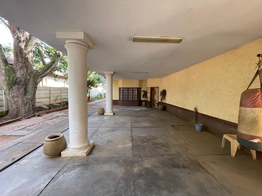 8 Bedroom Property for Sale in Colbyn Gauteng
