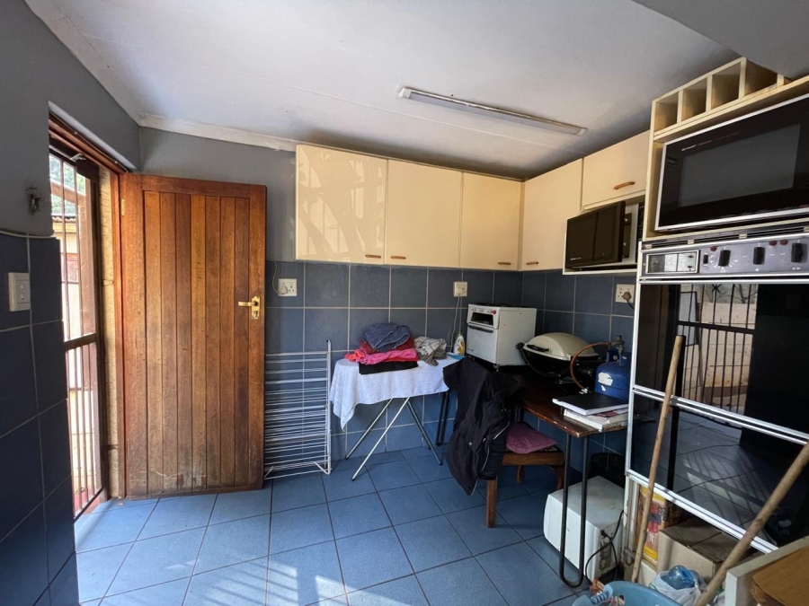 8 Bedroom Property for Sale in Colbyn Gauteng