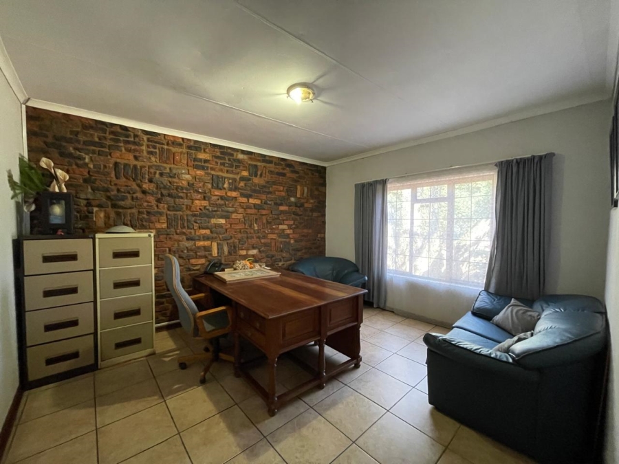 8 Bedroom Property for Sale in Colbyn Gauteng
