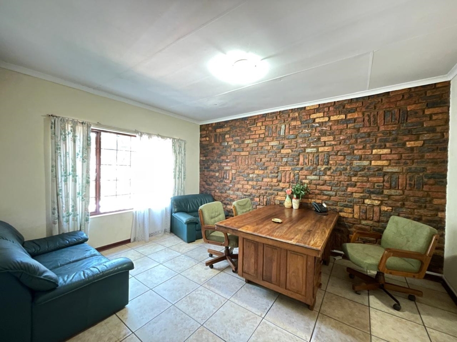 8 Bedroom Property for Sale in Colbyn Gauteng