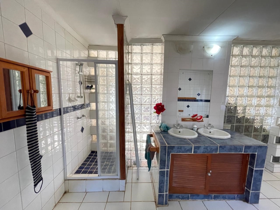 8 Bedroom Property for Sale in Colbyn Gauteng