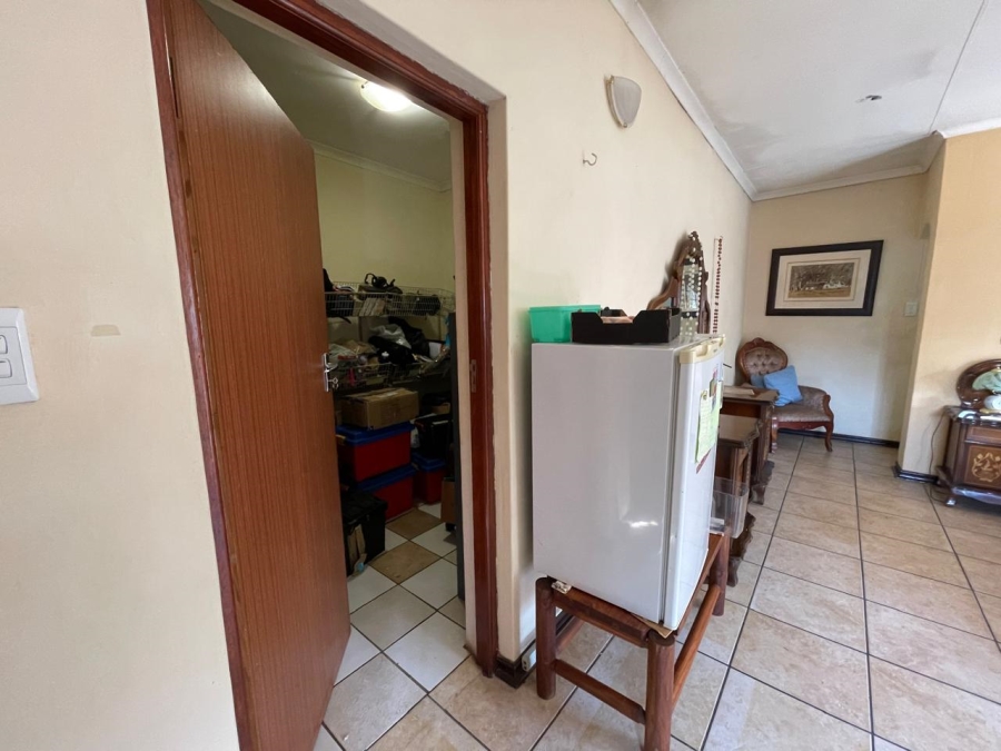 8 Bedroom Property for Sale in Colbyn Gauteng