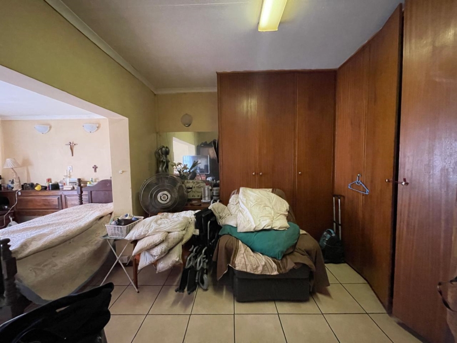 8 Bedroom Property for Sale in Colbyn Gauteng