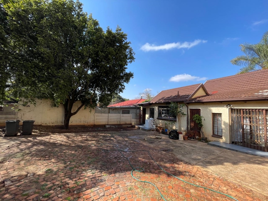 8 Bedroom Property for Sale in Colbyn Gauteng