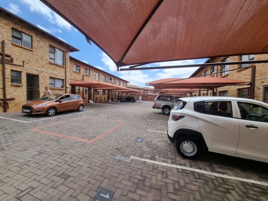 2 Bedroom Property for Sale in Florentia Gauteng