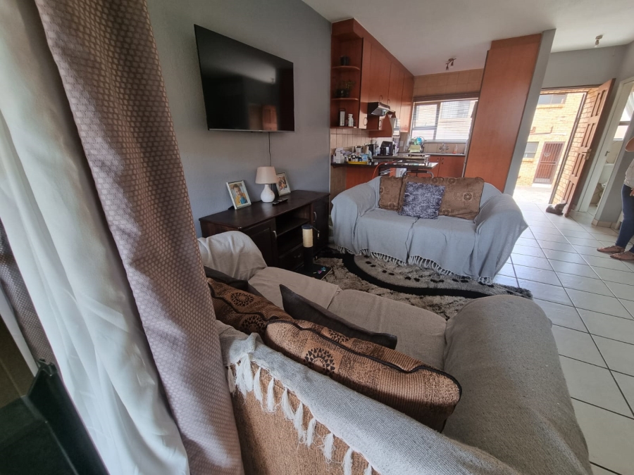 2 Bedroom Property for Sale in Florentia Gauteng