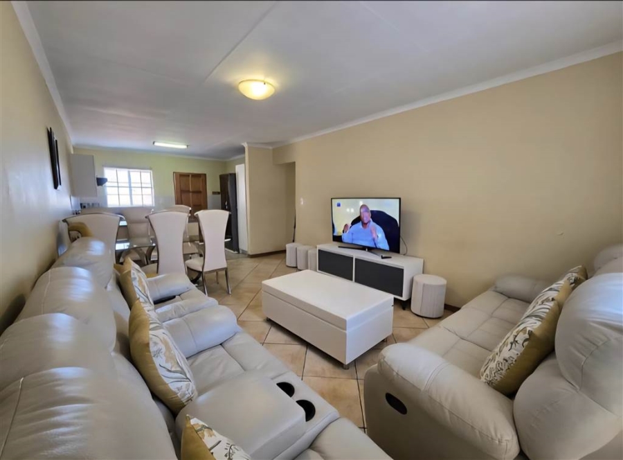 3 Bedroom Property for Sale in South Crest Gauteng