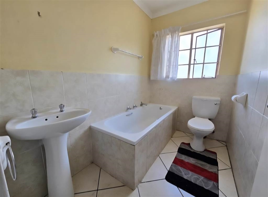 3 Bedroom Property for Sale in South Crest Gauteng