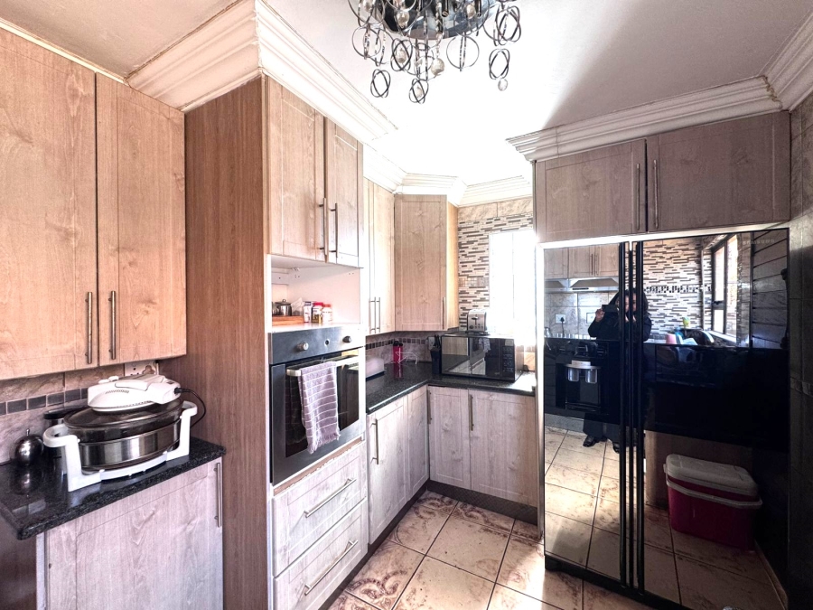 4 Bedroom Property for Sale in Mamelodi East Gauteng