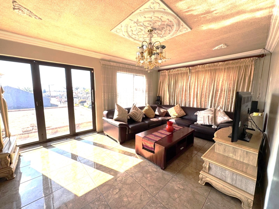 4 Bedroom Property for Sale in Mamelodi East Gauteng