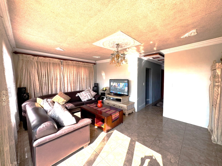 4 Bedroom Property for Sale in Mamelodi East Gauteng