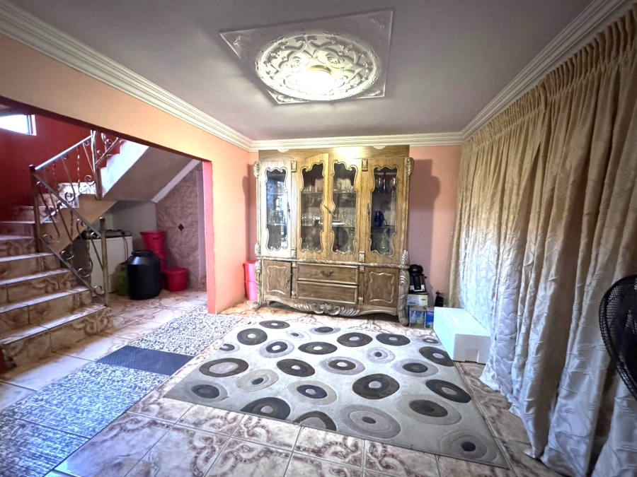 4 Bedroom Property for Sale in Mamelodi East Gauteng