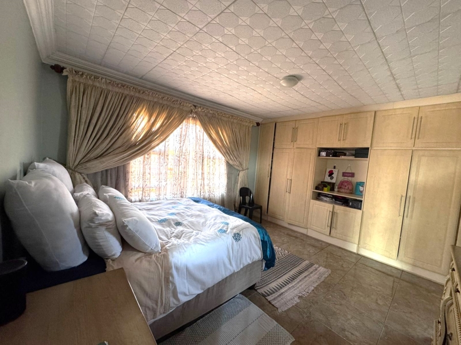 4 Bedroom Property for Sale in Mamelodi East Gauteng