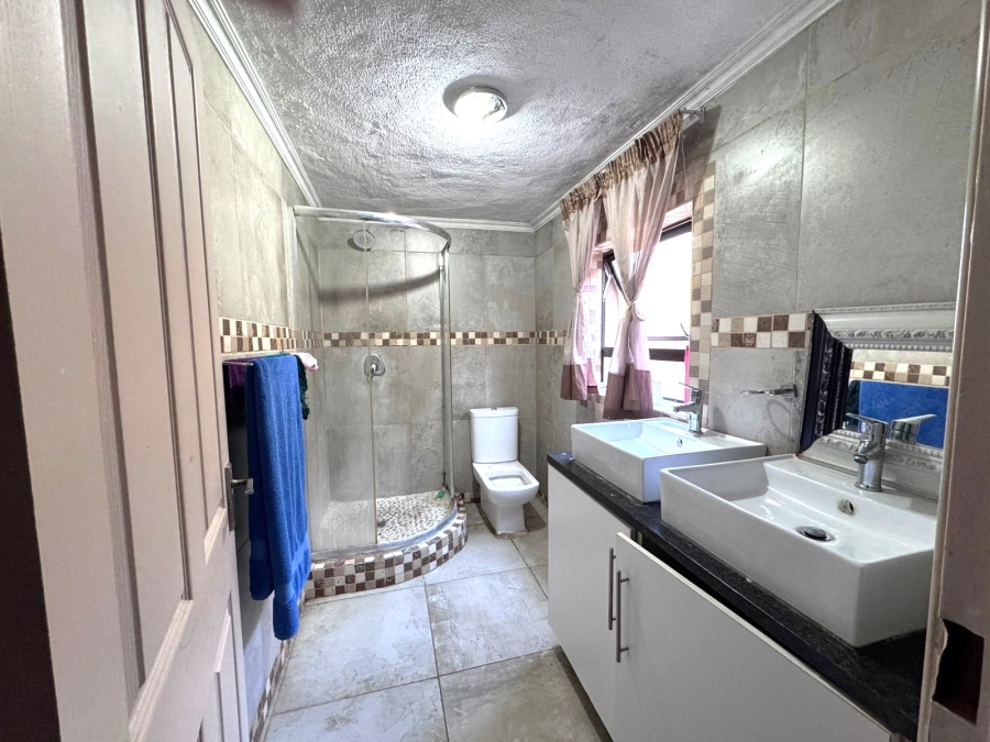 4 Bedroom Property for Sale in Mamelodi East Gauteng