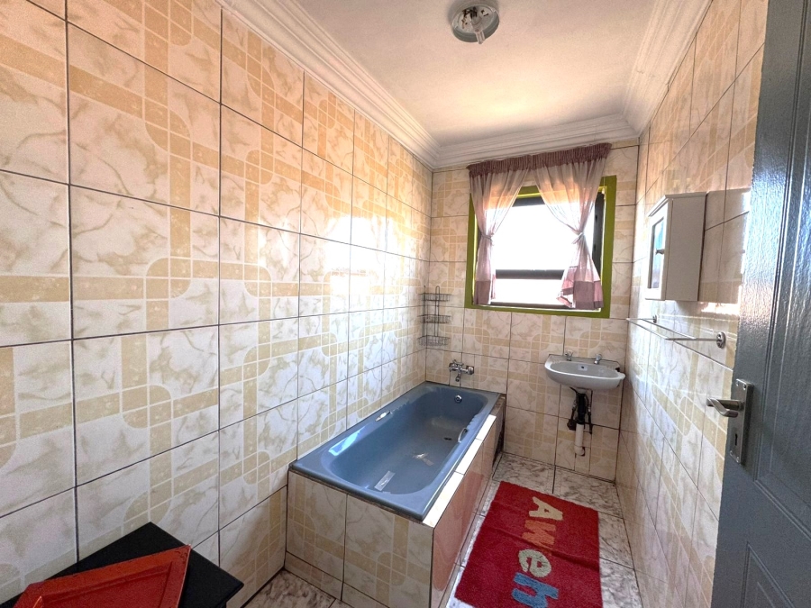 4 Bedroom Property for Sale in Mamelodi East Gauteng