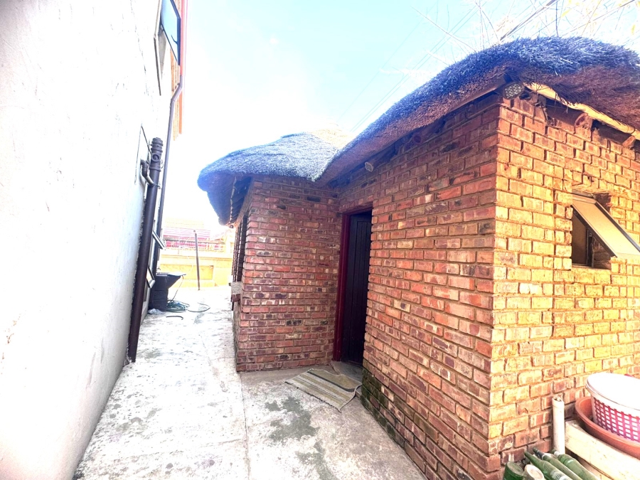 4 Bedroom Property for Sale in Mamelodi East Gauteng
