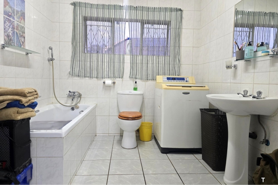 3 Bedroom Property for Sale in Bonaero Park Gauteng