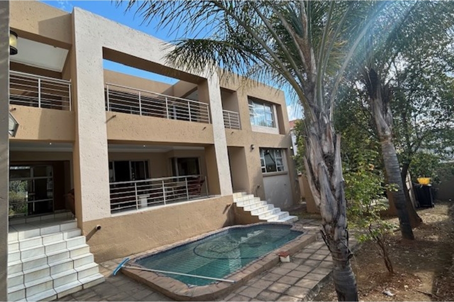 5 Bedroom Property for Sale in Savannah Hills Estate Gauteng