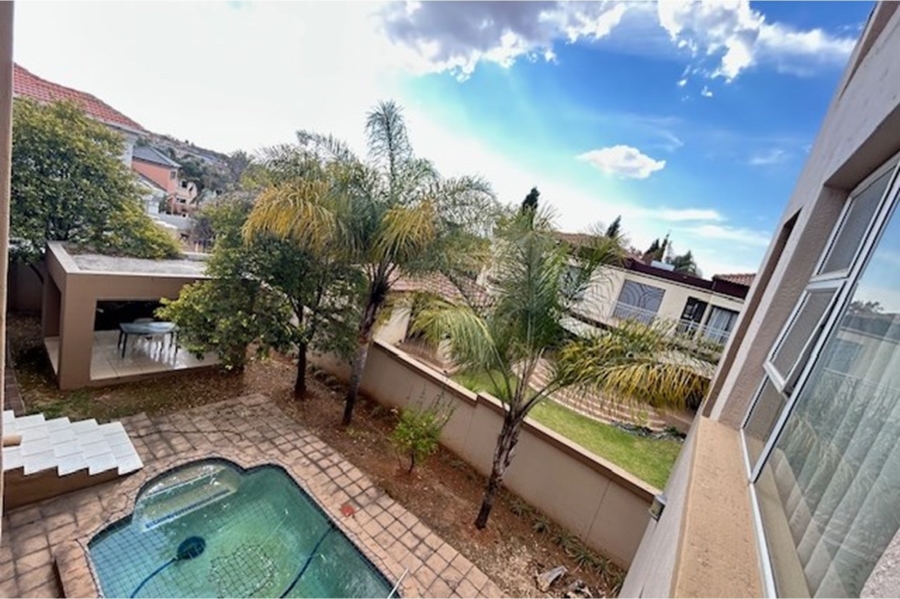 5 Bedroom Property for Sale in Savannah Hills Estate Gauteng