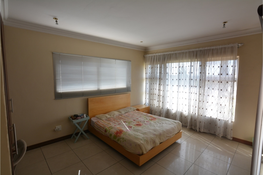 5 Bedroom Property for Sale in Savannah Hills Estate Gauteng