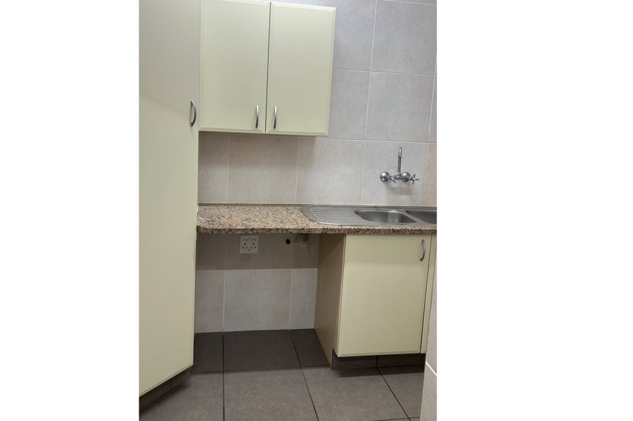 To Let 1 Bedroom Property for Rent in Atholhurst Gauteng